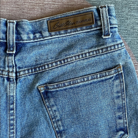 Bill Blass Vintage 90s Frayed Hem Jean Shorts - Picture 9 of 10